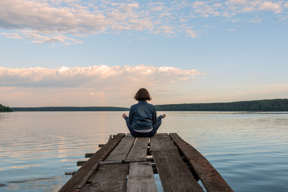 Importanța singurătății: Când e bine să fii singur
